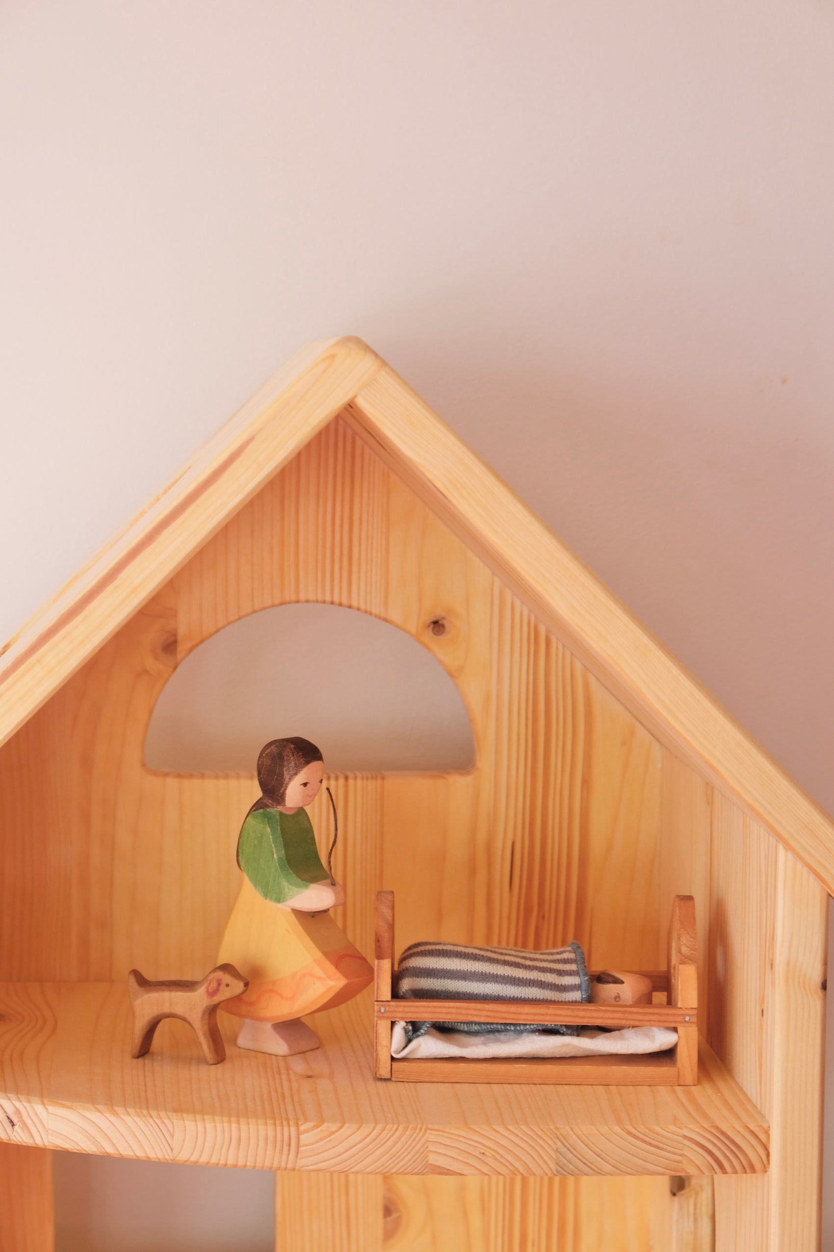 Stort åpent dukkehus