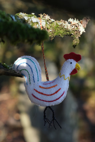 Dyrepynt i filt - håndlaget av gjenbrukt tekstil