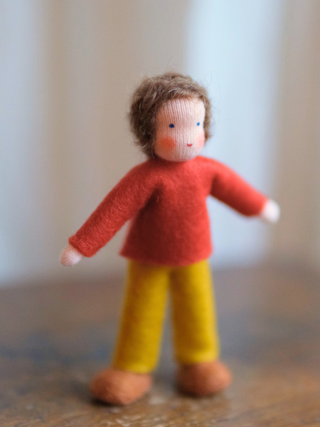 Håndlaget samlefigur i ull - Åge (9cm)