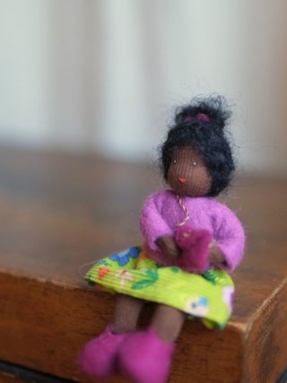 Håndlaget samlefigur i ull - Bobby (8cm)