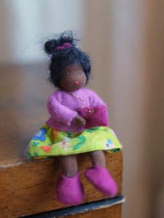 Håndlaget samlefigur i ull - Bobby (8cm)