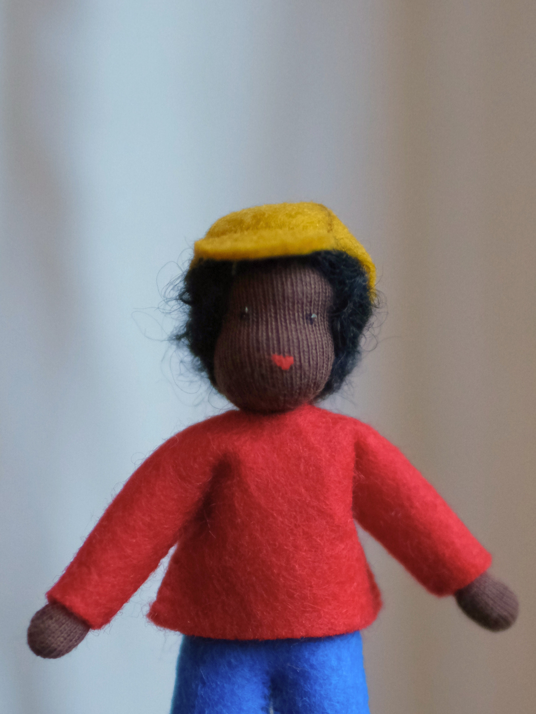 Håndlaget samlefigur i ull - Eddy (9cm)