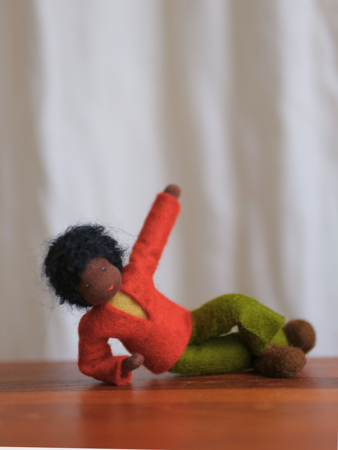 Håndlaget samlefigur i ull - Eskil (12 cm)