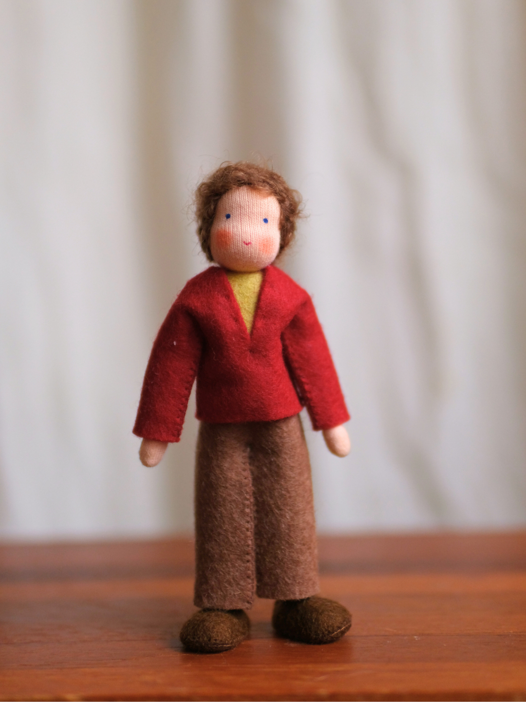 Håndlaget samlefigur i ull - Henrik (12 cm)