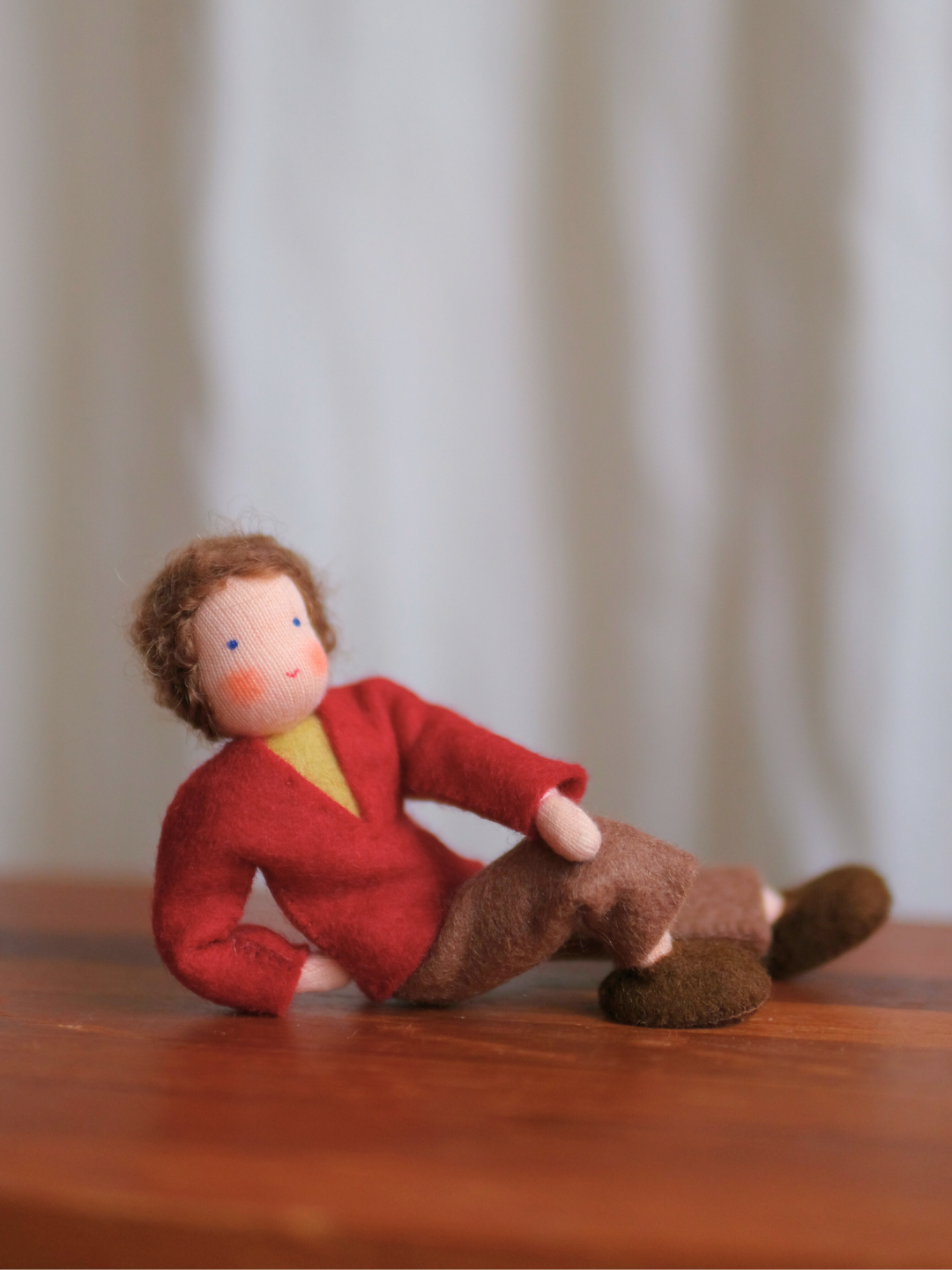 Håndlaget samlefigur i ull - Henrik (12 cm)