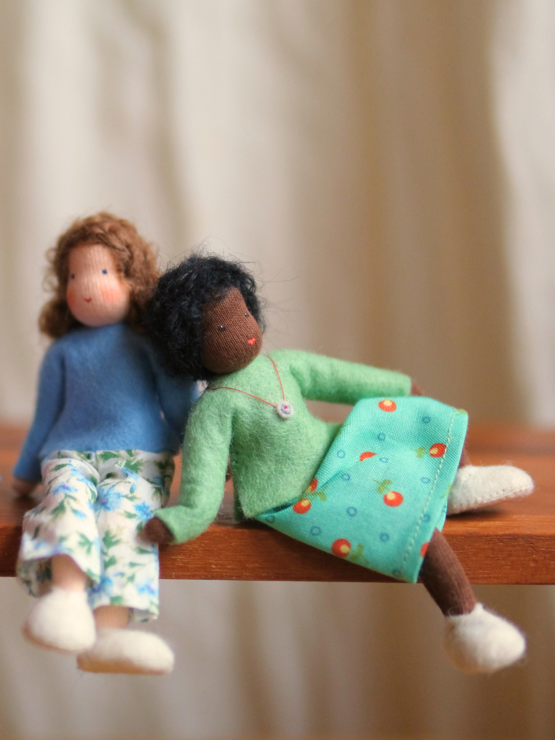 Håndlaget samlefigur i ull - Jorun (12 cm)