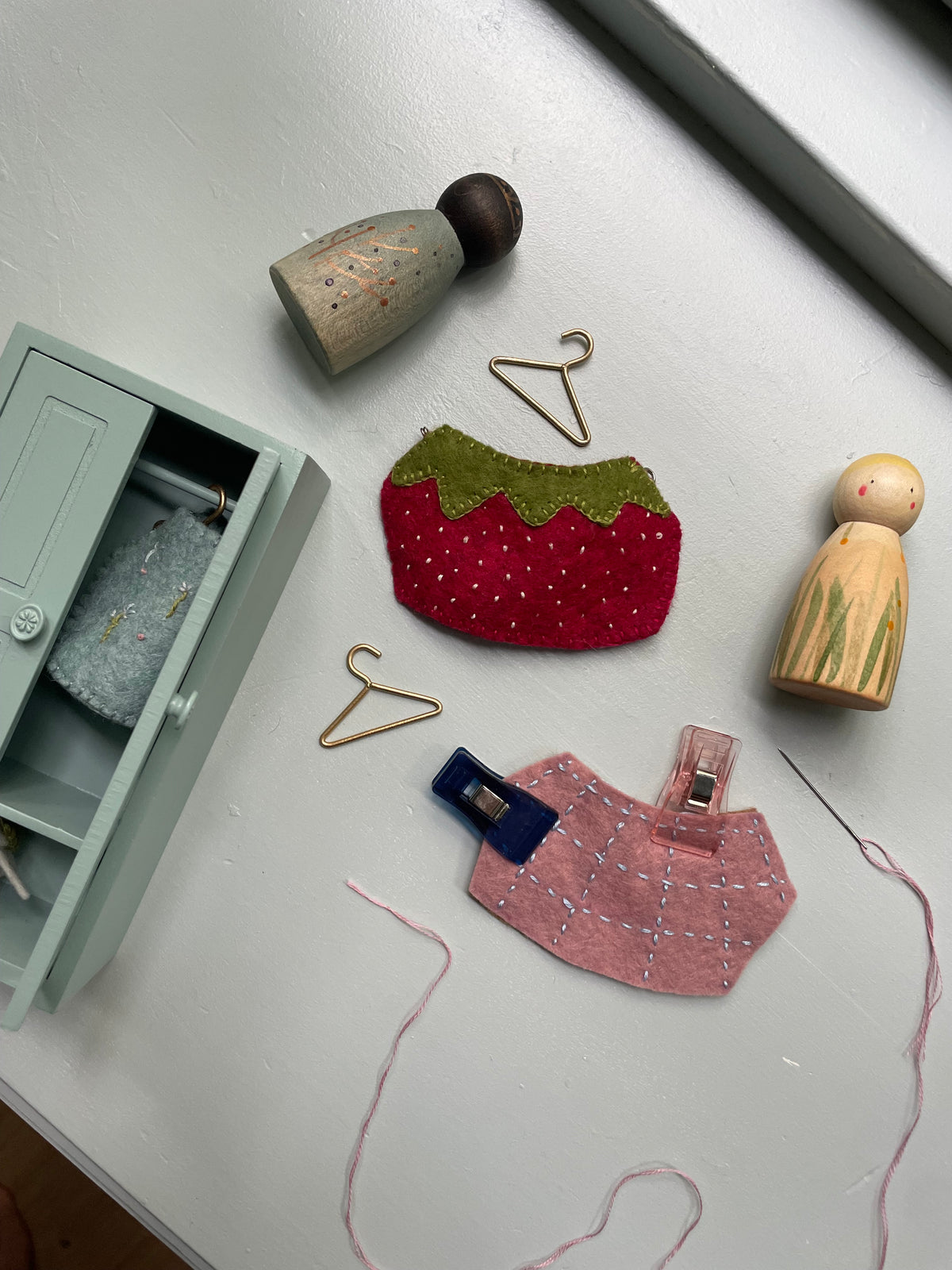 Klær til Nins - Broderikurs med TinyTales Stitch - 20.oktober