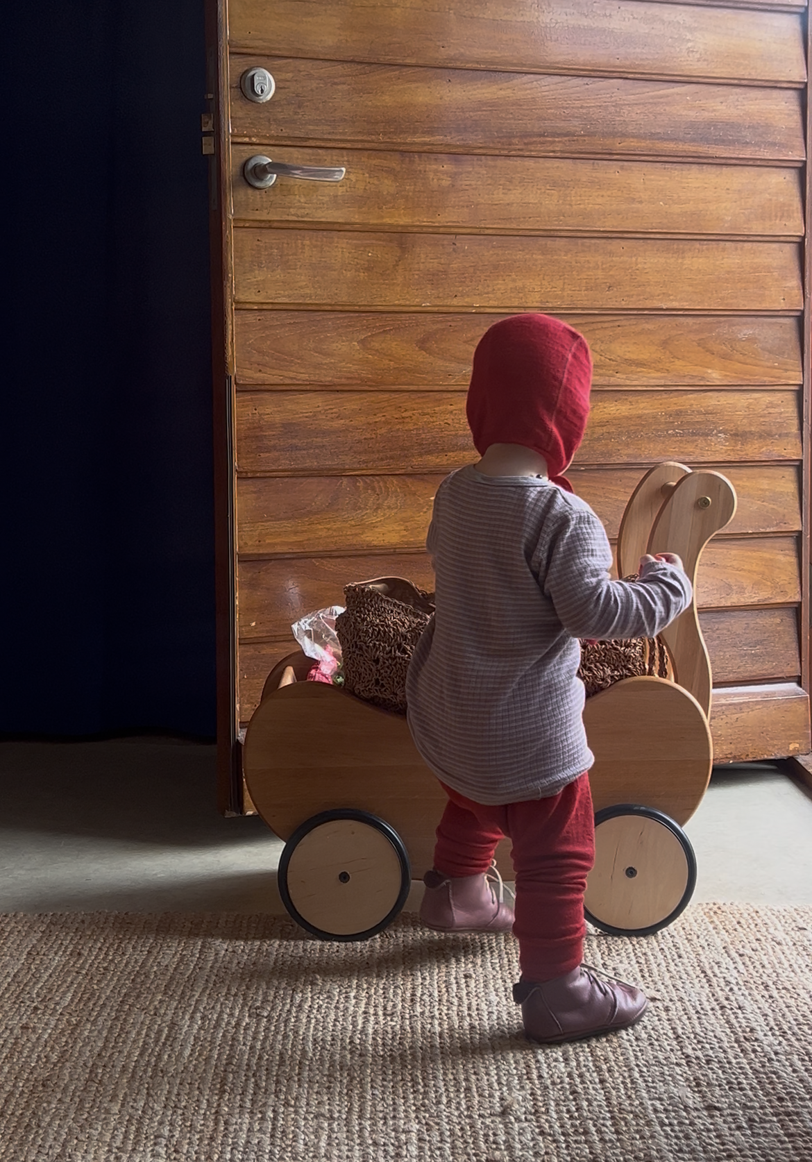 Dukkevogn med dyne, pute og madrass