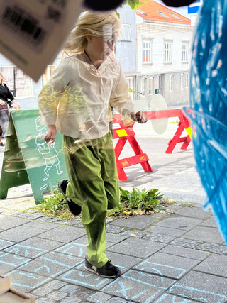 Esther bluse i bomull – justerbar snor