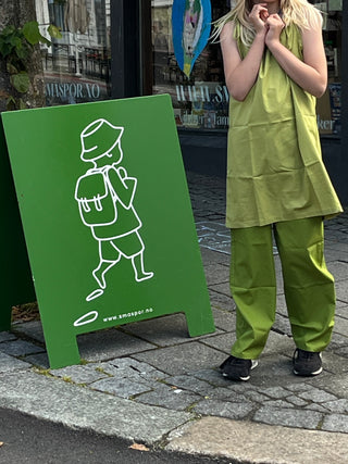 Elmo-kjole i bomull – justerbar snor