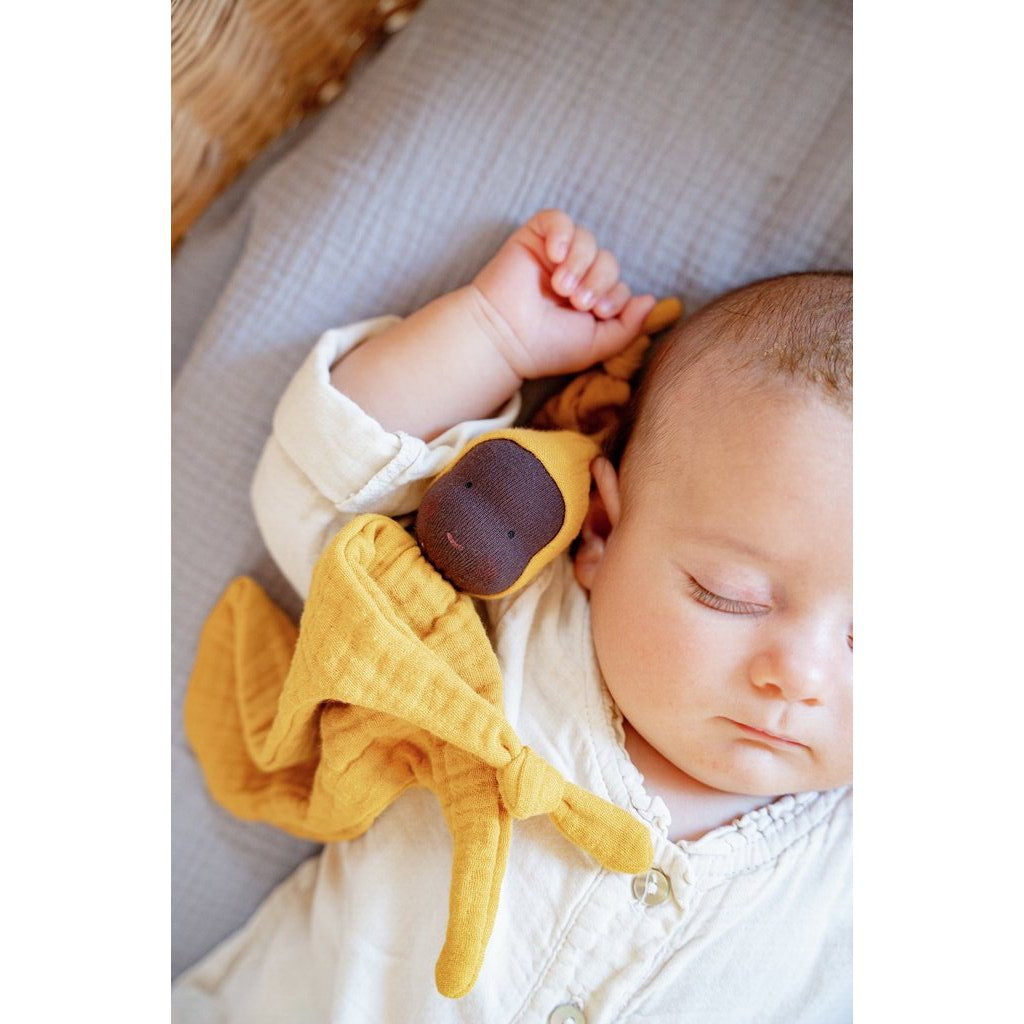 Imp - ocre koseklutdukke - 23cm