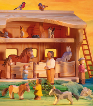 Cat sitting - trefigur