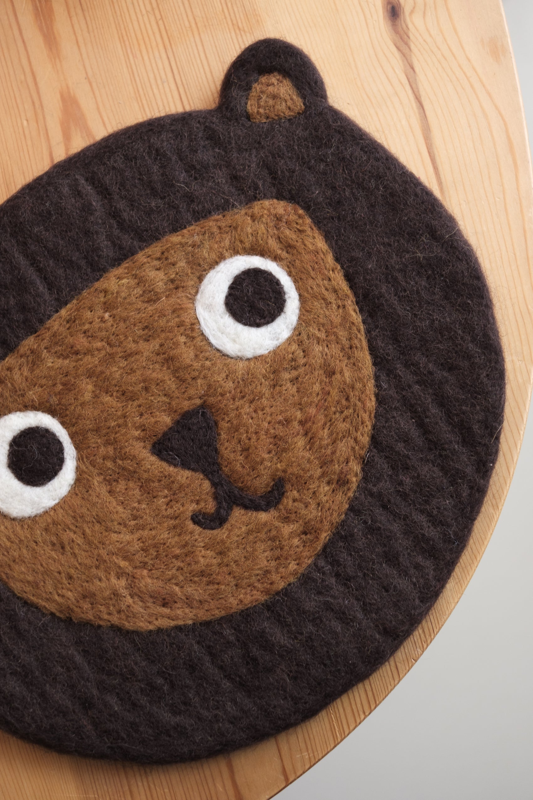 Sitteunderlag - brun bjørn