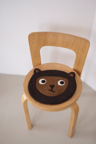 Sitteunderlag - Bjørn - brun