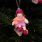 Julebarn på kjelke - jente rosa kjole - hengeullfigur