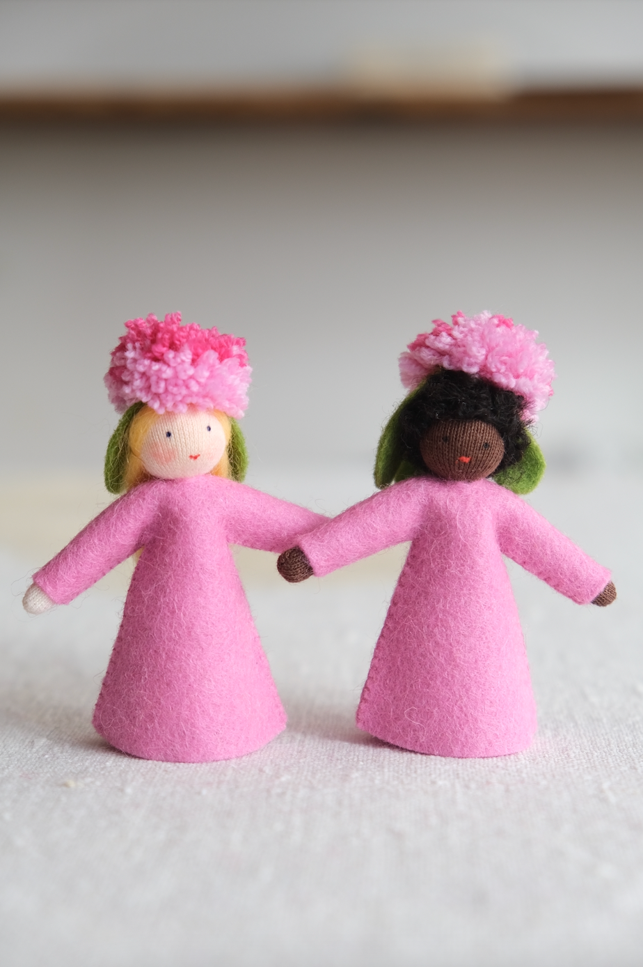 Rosa dahlia - ullfigur