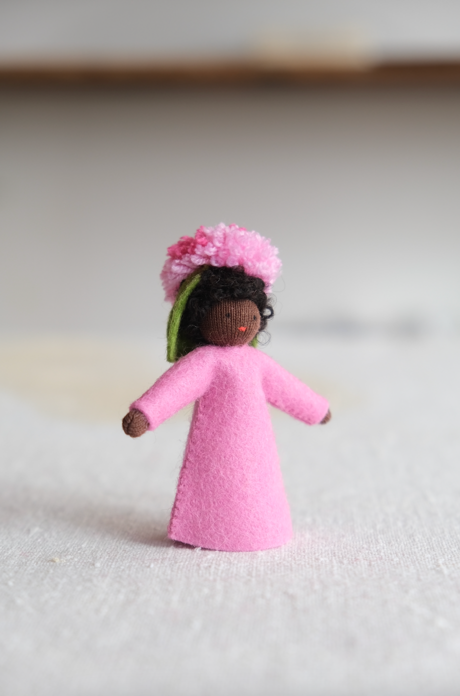 Rosa dahlia - ullfigur