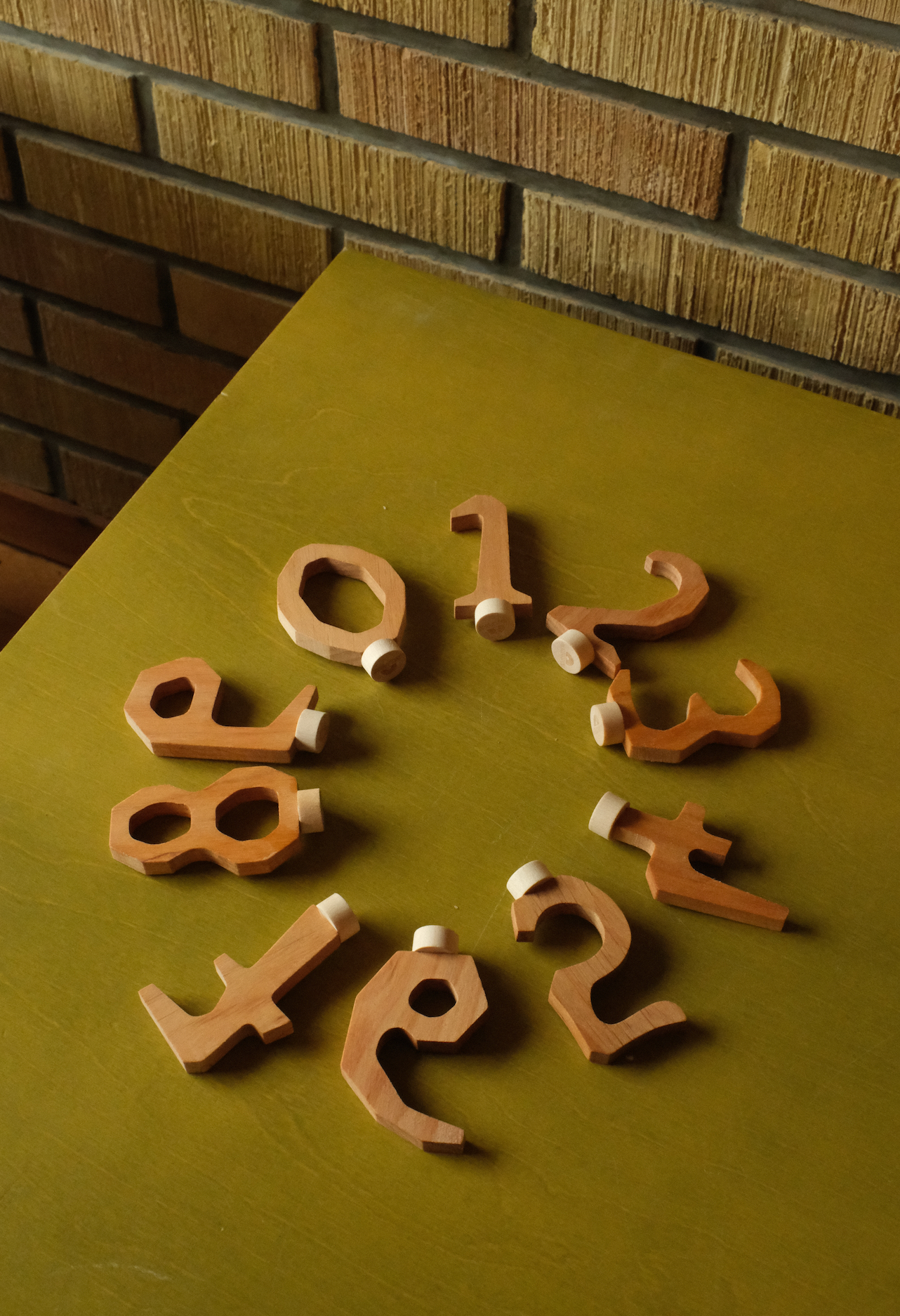 Små spor eksklusiv - Sett med tall til bursdagsring 1-9+0 - natur