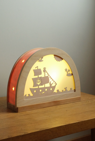 Pirat-motiv til siluettlampe