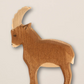 Mountain goat standing - trefigur