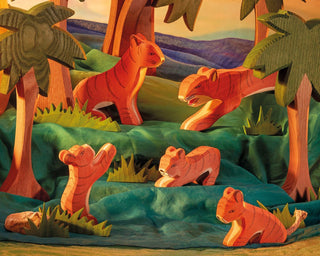 Tiger jumping - trefigur