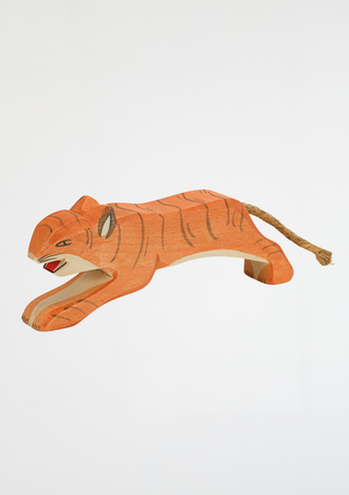 Tiger jumping - trefigur
