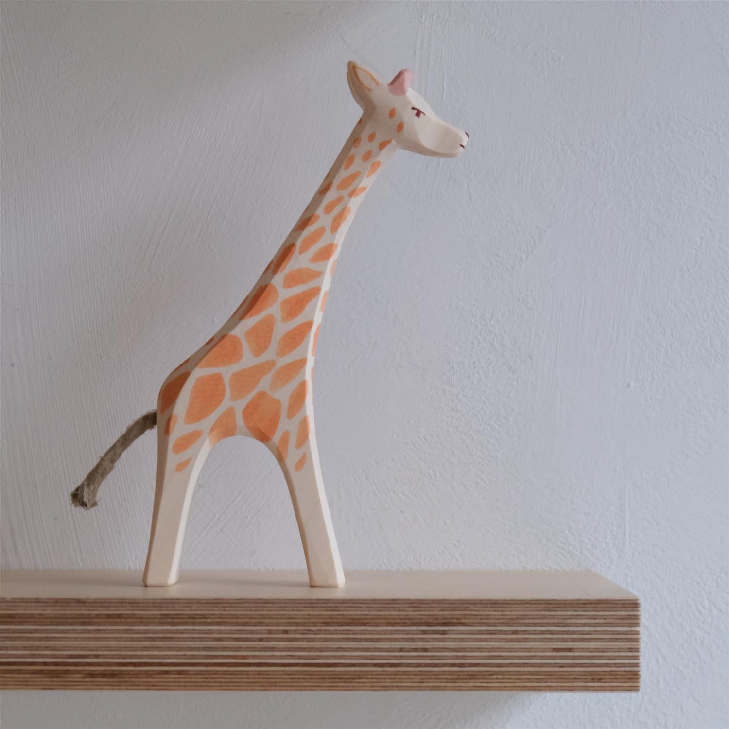Giraffe running - trefigur