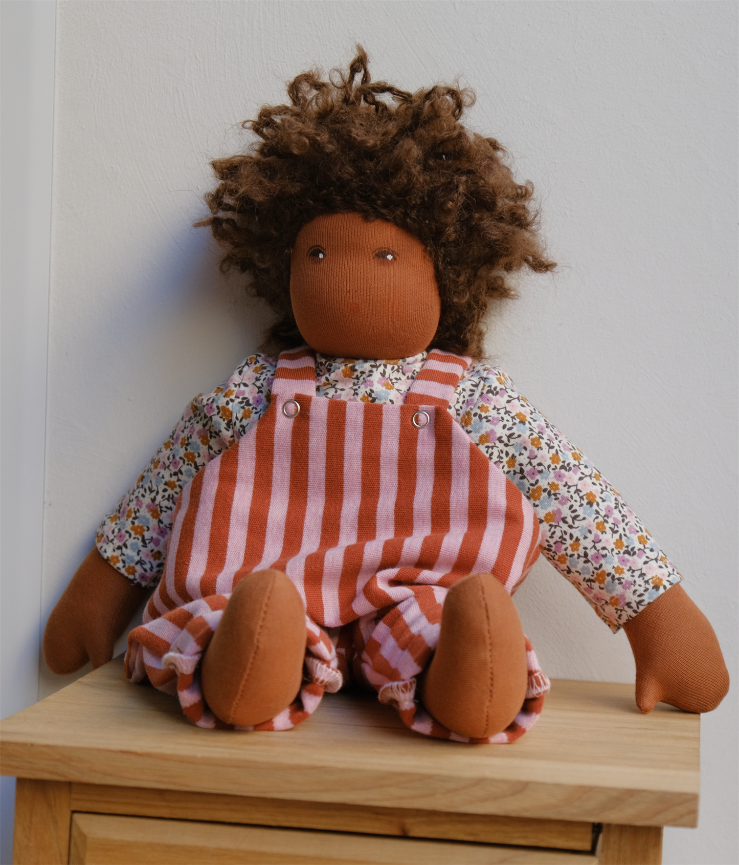 Olivia - 39cm