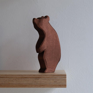 Bear standing head high - trefigur