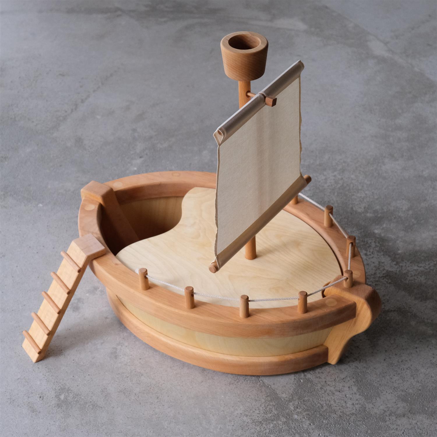 Sail mast with lookout - for boat/ark - trefigur