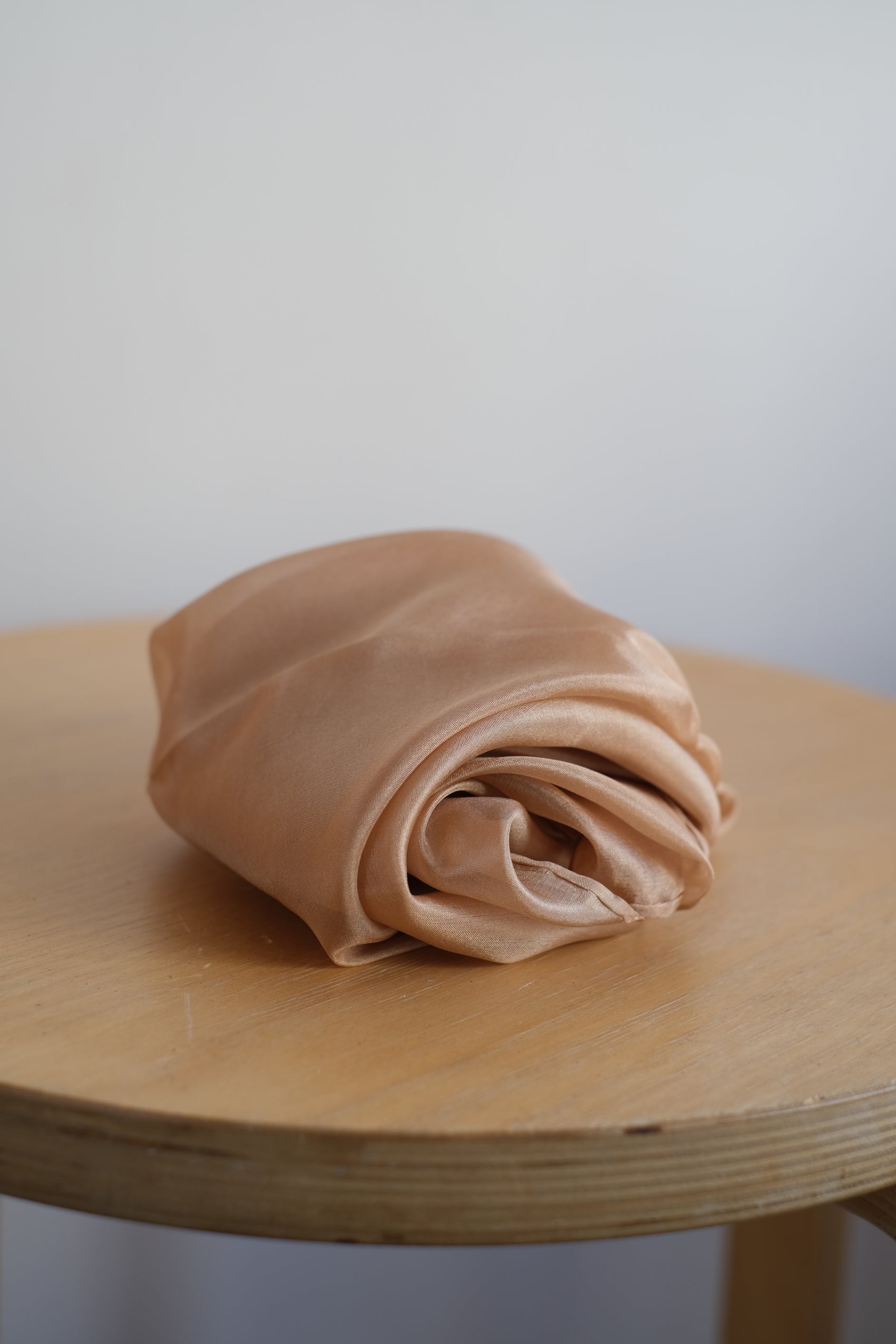 Lekesilke - 55x55cm - plantefarget brun