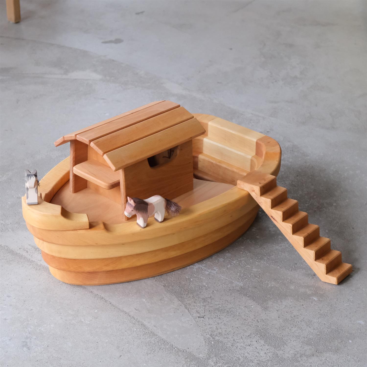 Noahs ark - uten dyr - trefigur