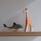 Giraffe standing - trefigur