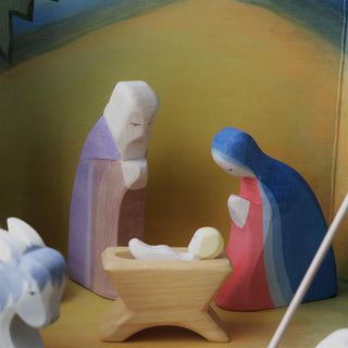 Nativity scene with diorama - 11 pcs