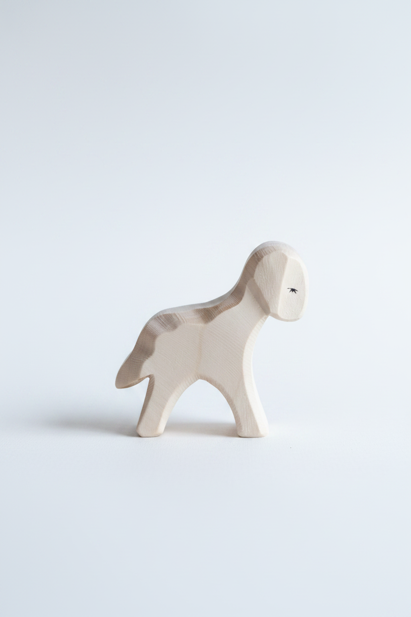 Lamb standing - trefigur