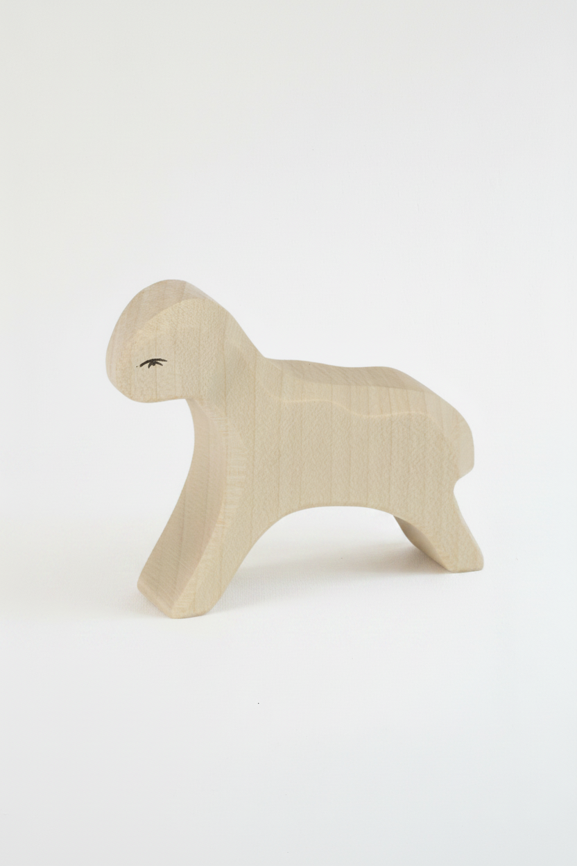 Lamb running - trefigur
