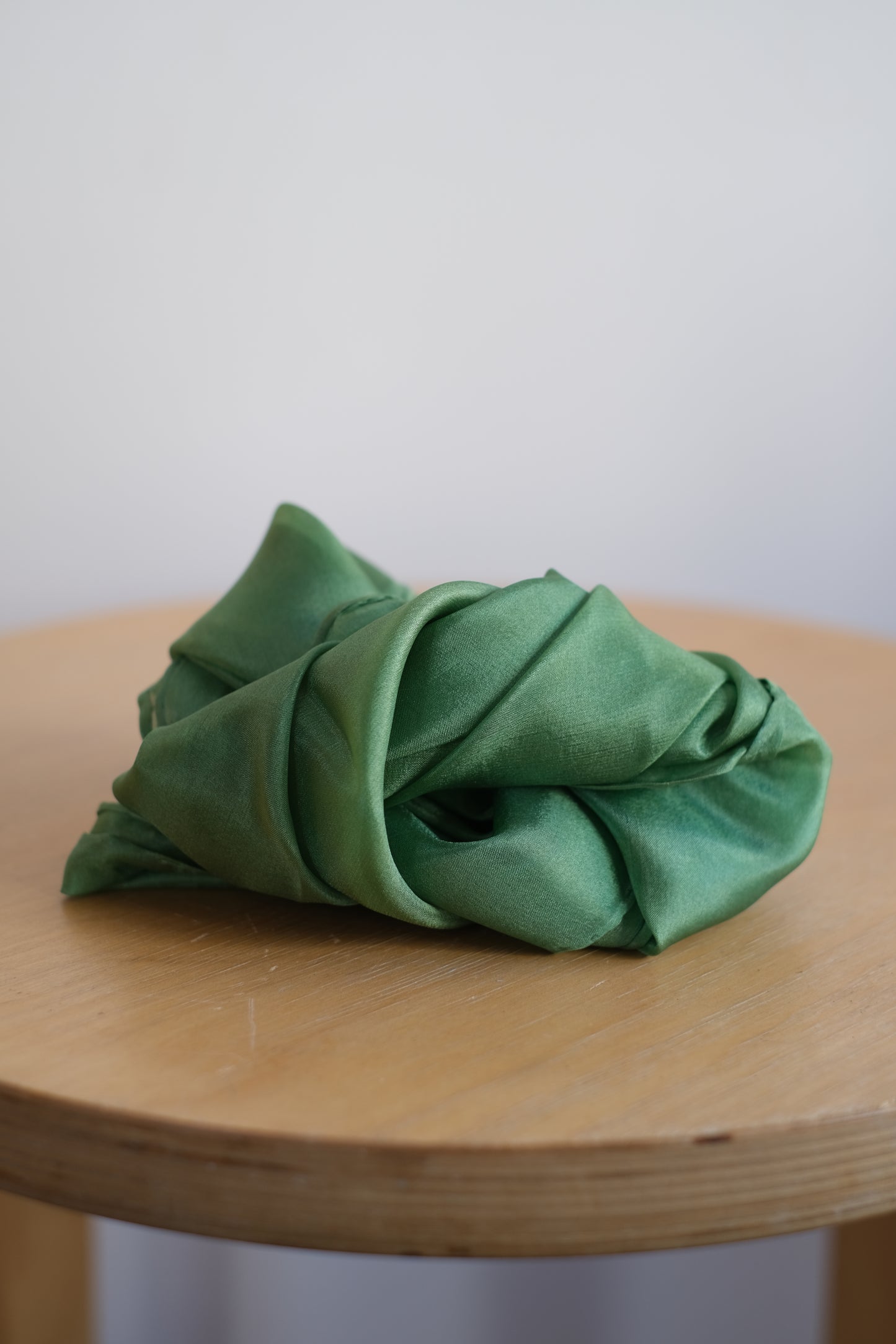 Lekesilke - 55x55cm - plantefarget grangrønn