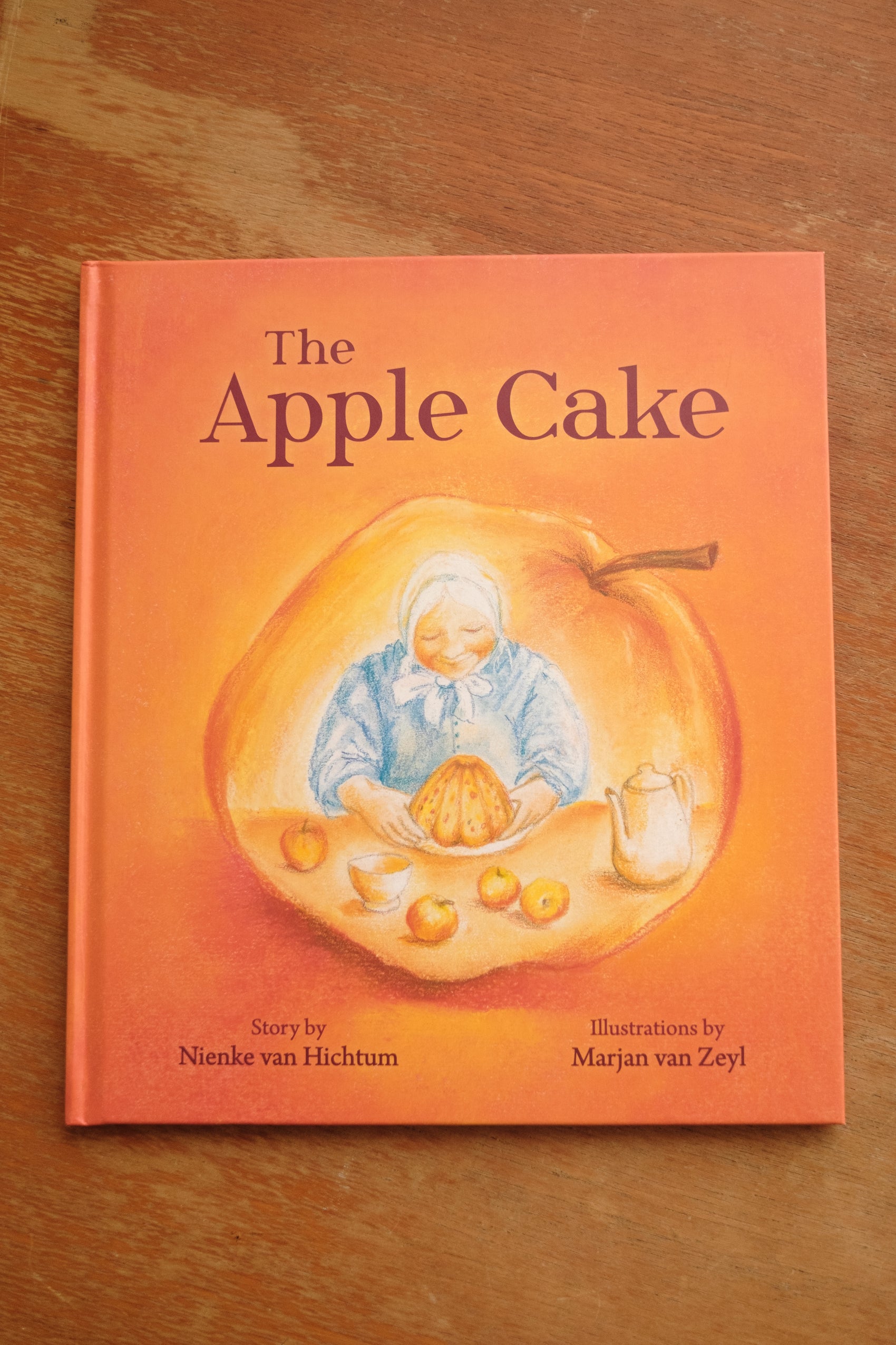 The Apple Cake - Nienke van Hichtum