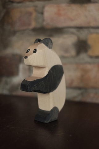 Panda bear standing - trefigur