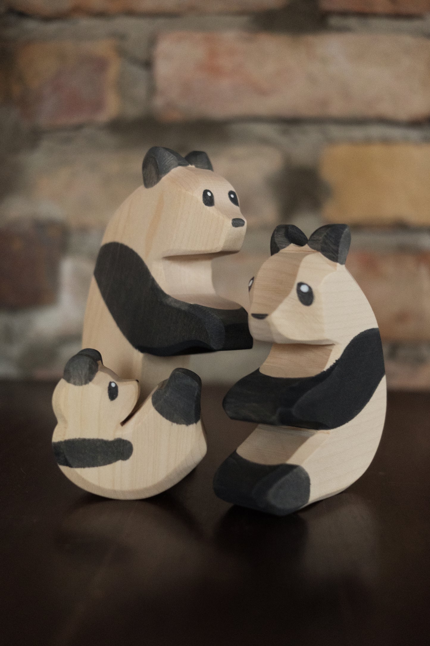 Panda bear standing - trefigur