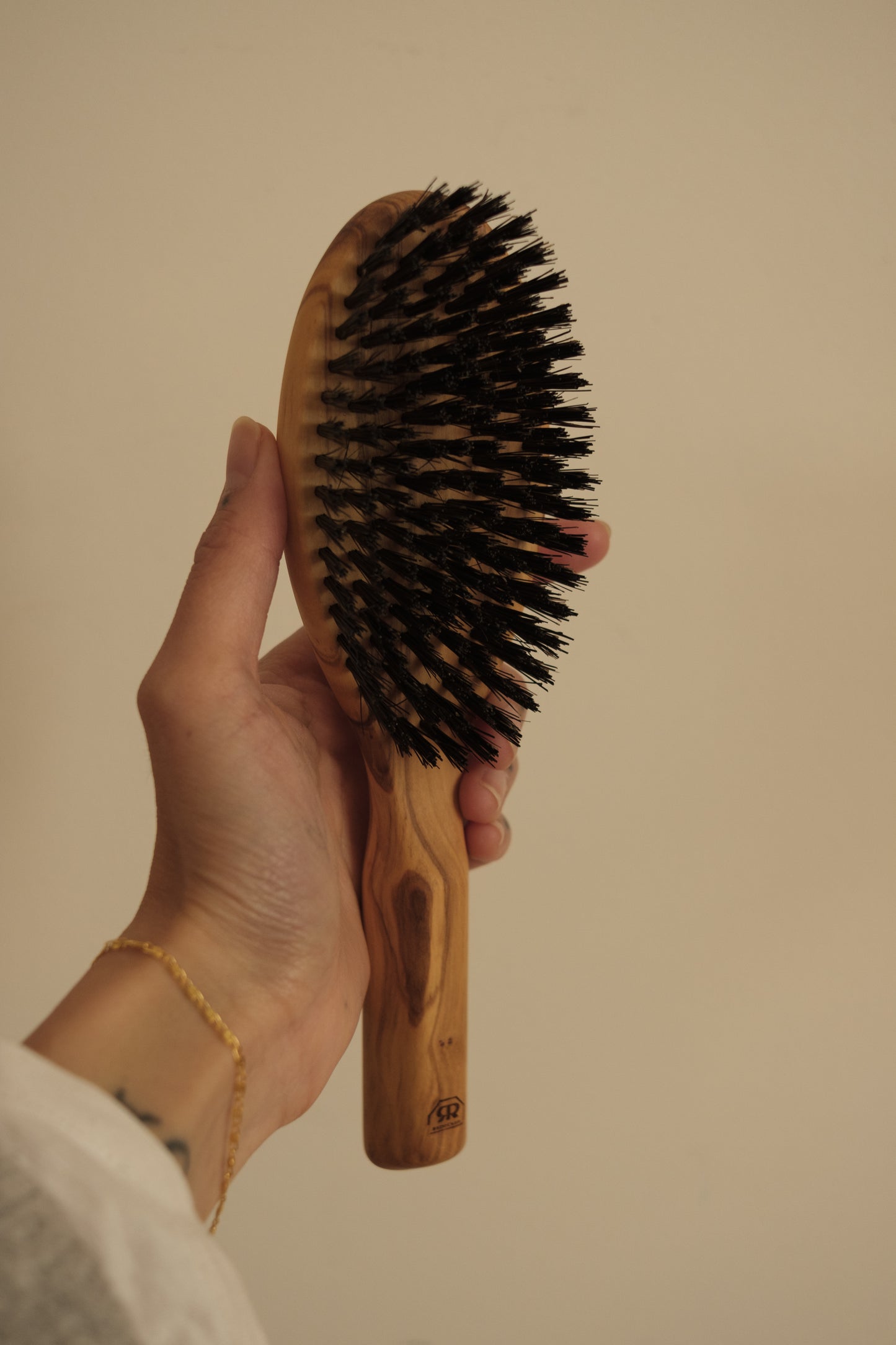 Hårbørste i oliventre