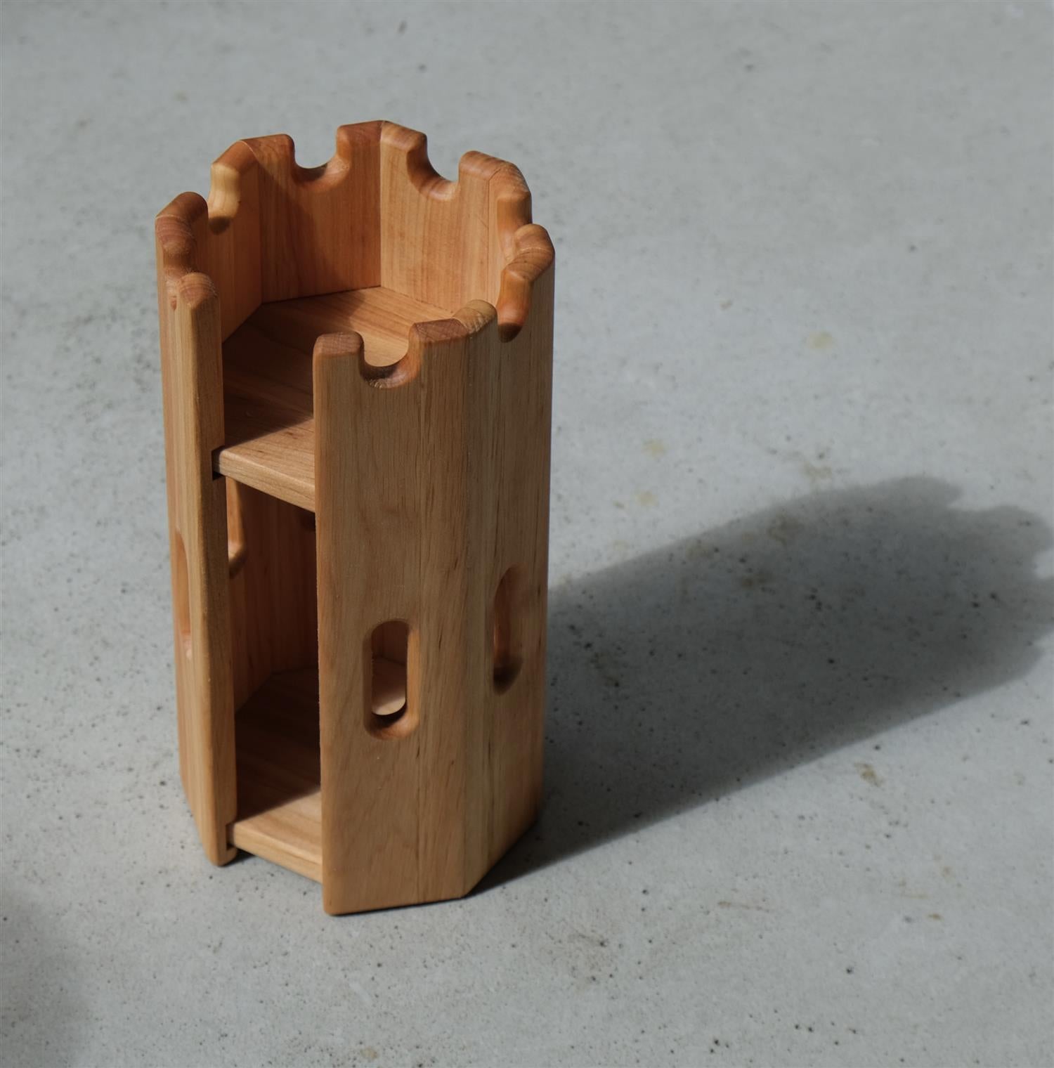 Tårn til ridderborg i tre - rund