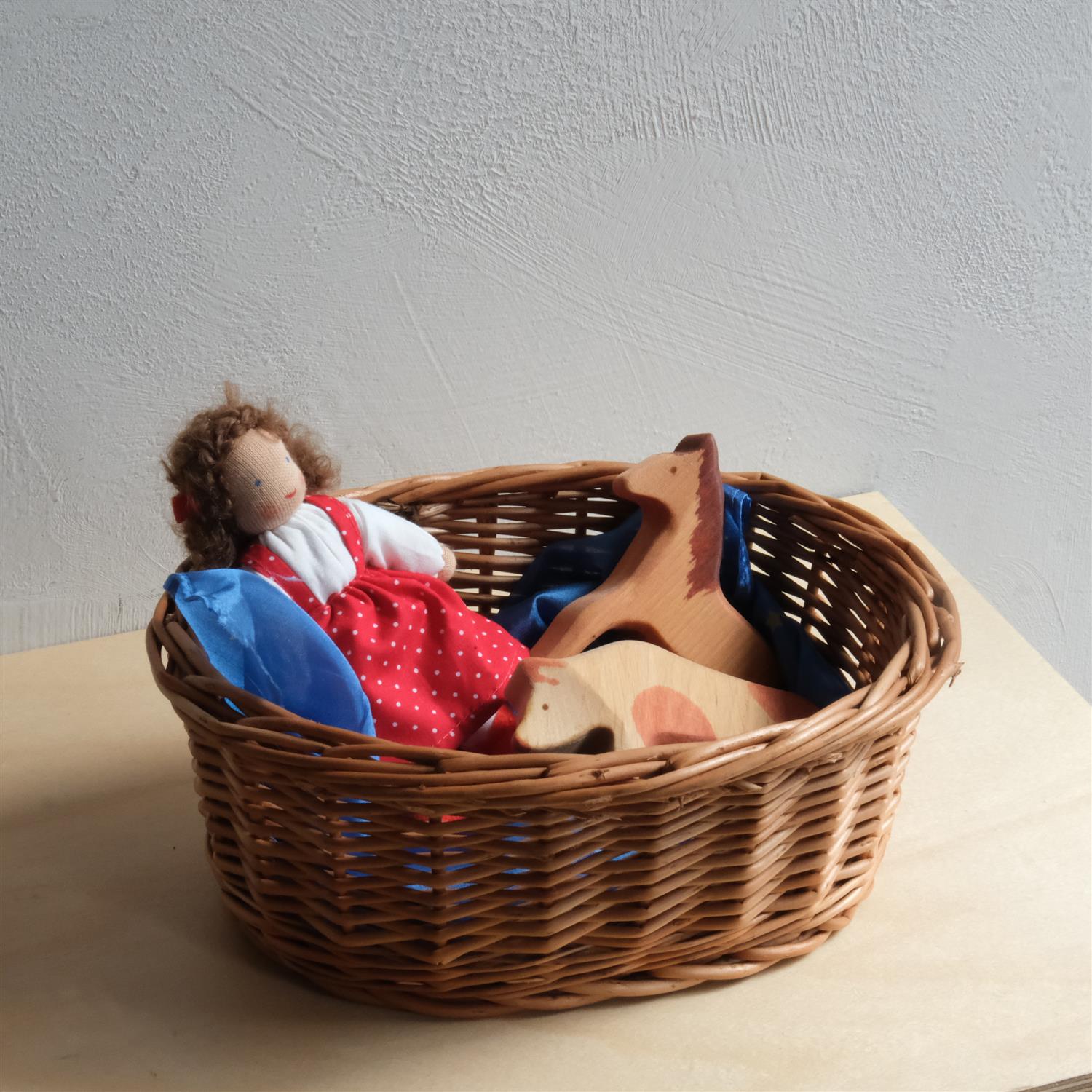 Liten avlang seljekurv