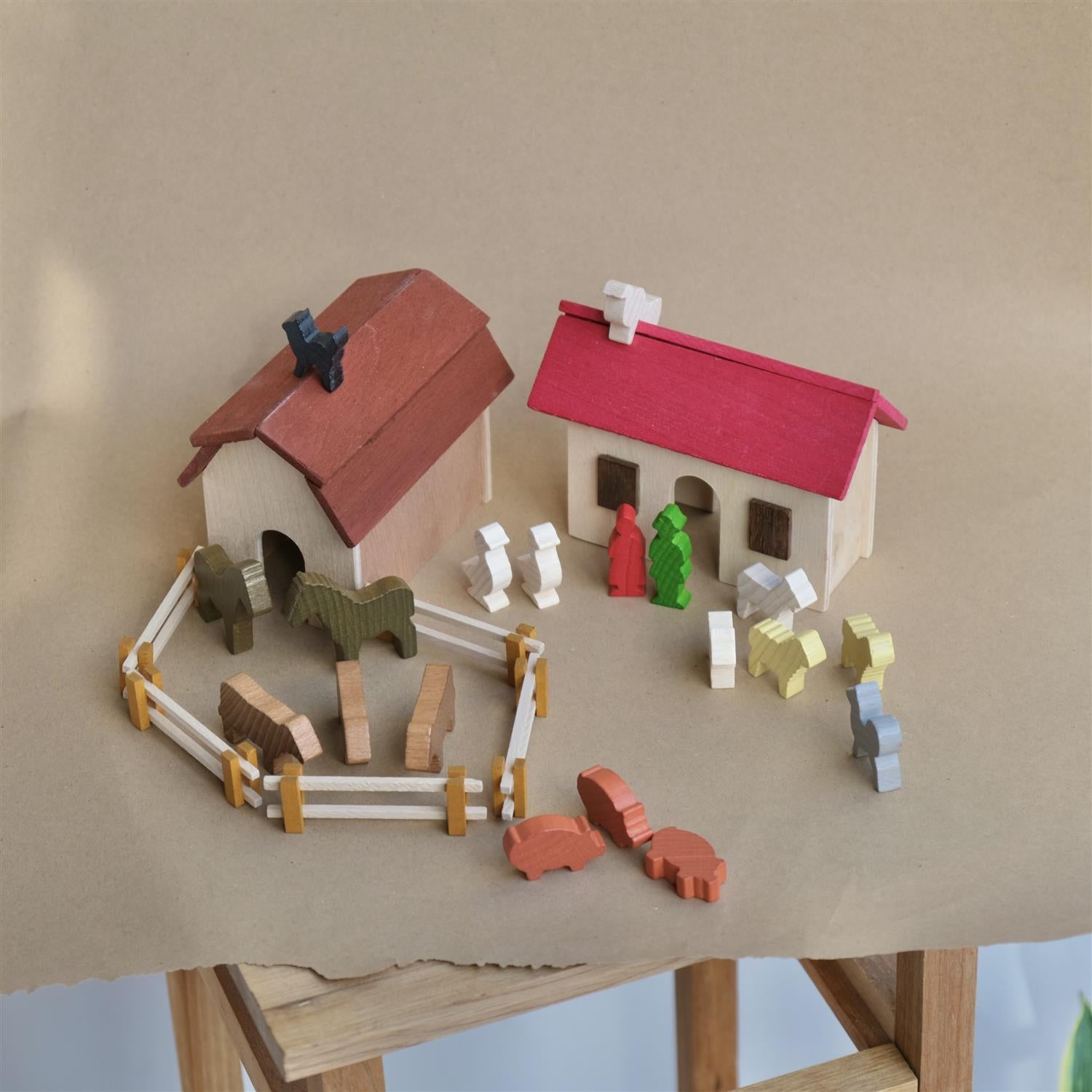 Mini bondegård "Old McDonald"  i treskrin