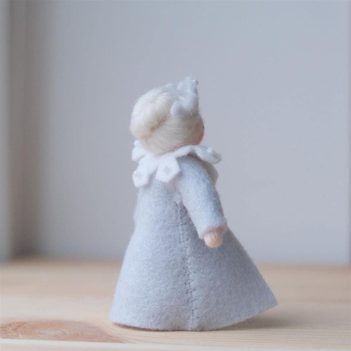 Dronning vinter - ullfigur