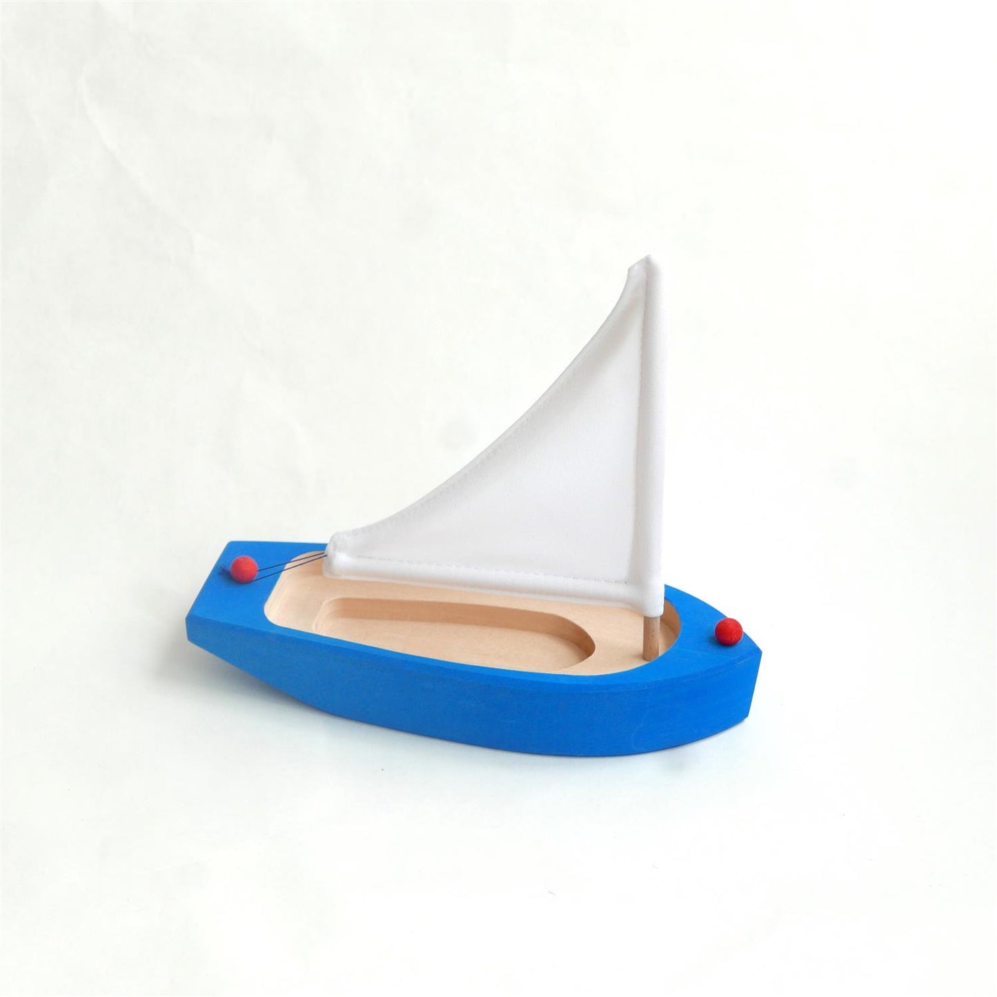 Blå seilbåt