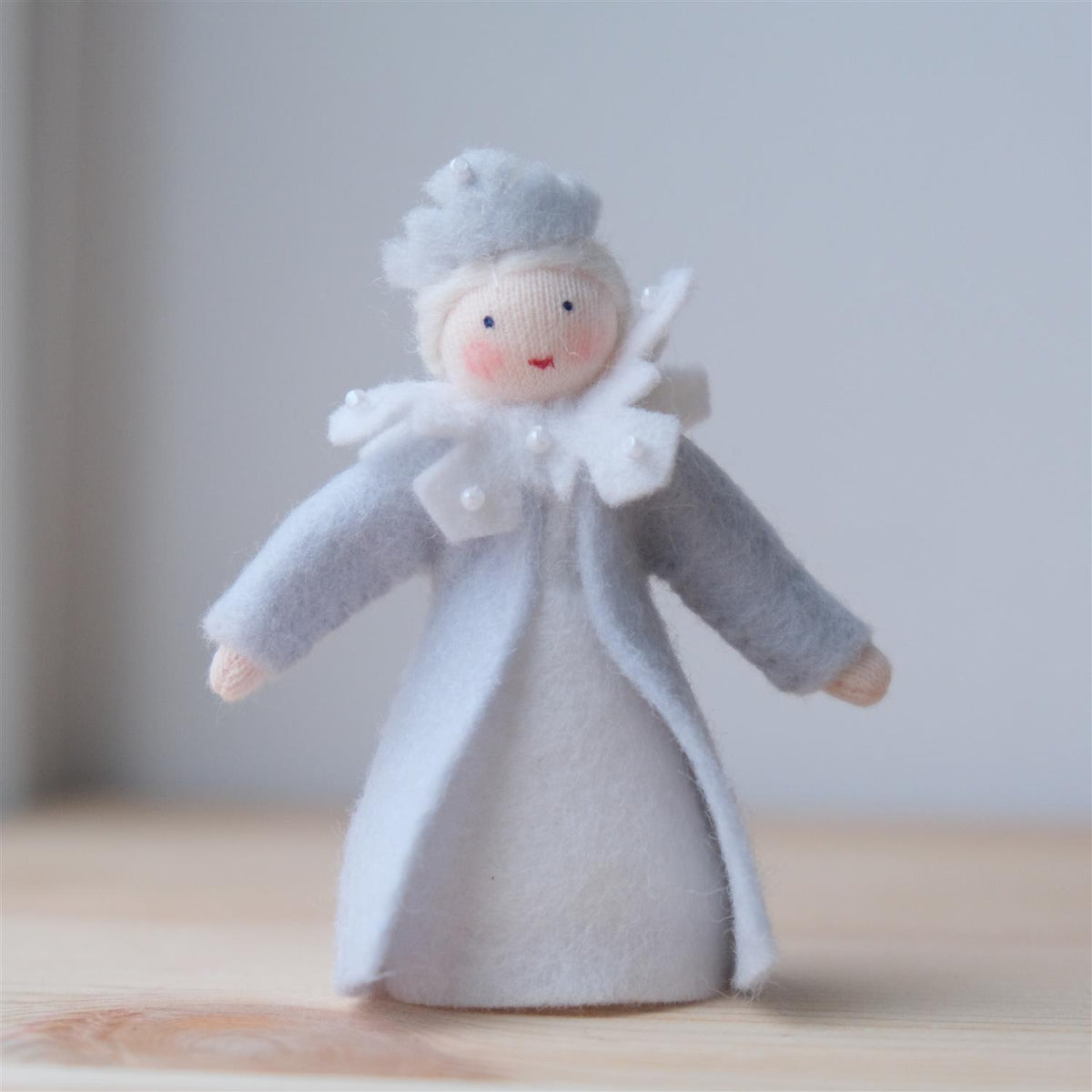 Dronning vinter - ullfigur