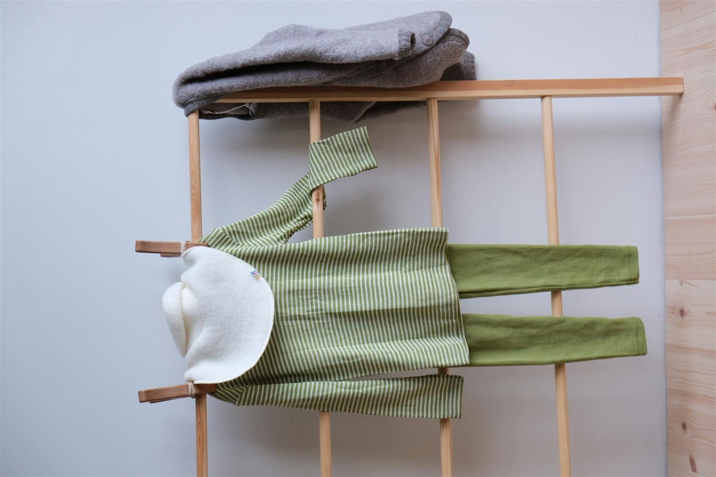 Stripete genser - natur/grønn -  Ull/Silke