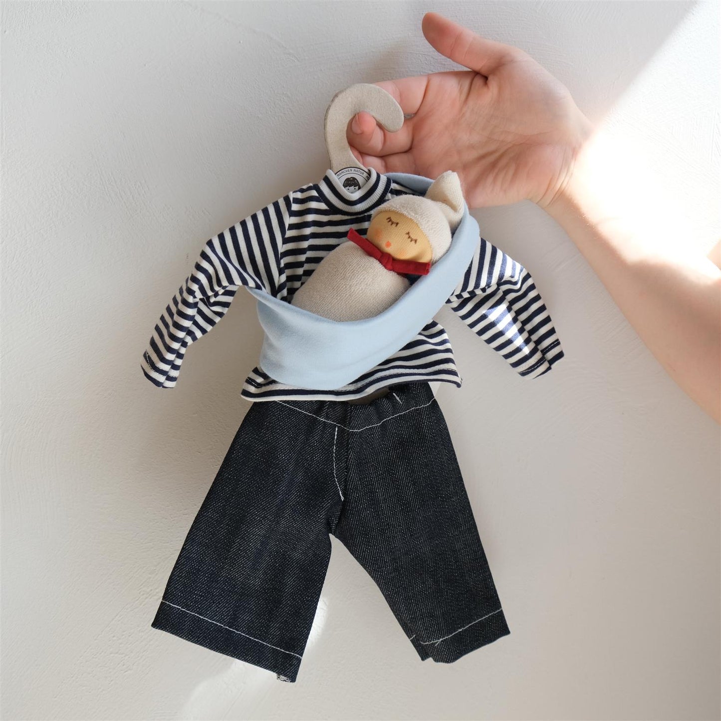 Antrekk til dukke - frenchie med baby i bæresjal