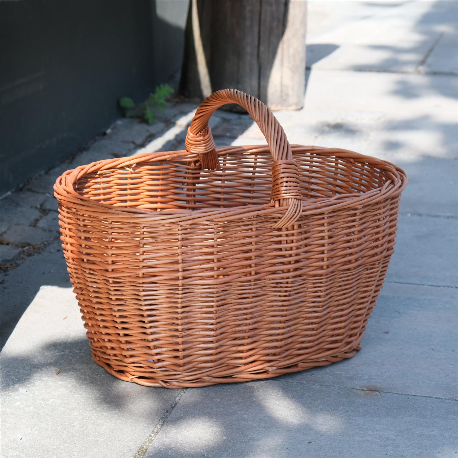 Handlekurv med håndtak